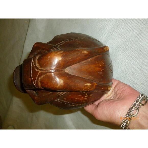 Vintage Wood Hand Carved Asian Man With Hat Holding Bowl Ashtray Philippines - Picture 4 of 6